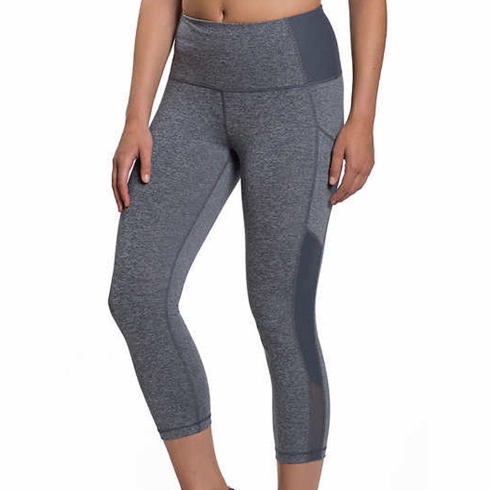 Kirkland Signature Ladies Tight Capri gray